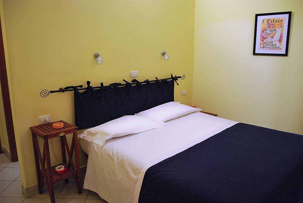 Albergoteatro ลาสเปเซีย ภายนอก รูปภาพ