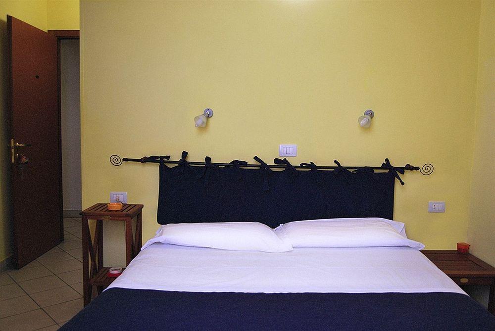 Albergoteatro ลาสเปเซีย ภายนอก รูปภาพ
