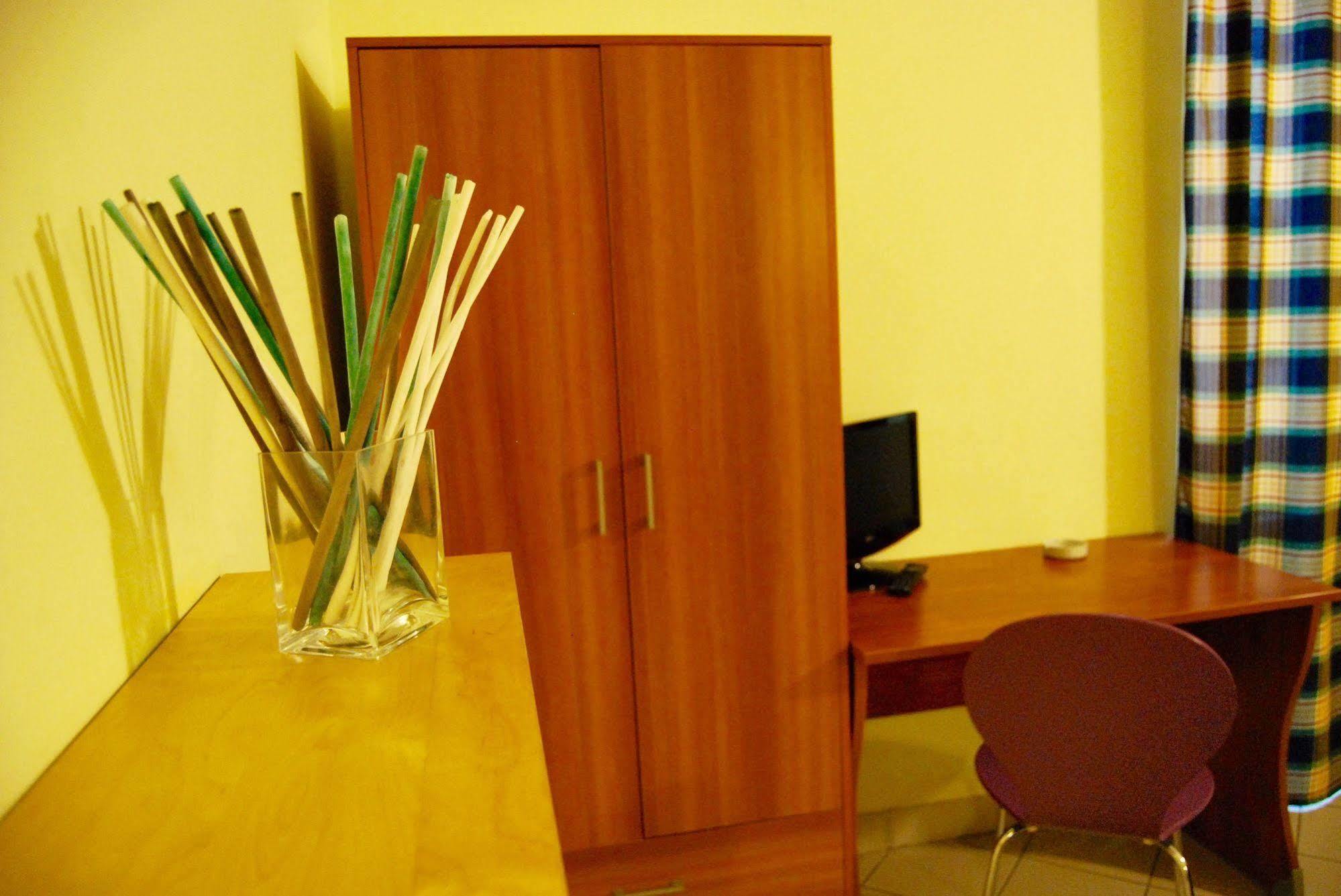 Albergoteatro ลาสเปเซีย ภายนอก รูปภาพ